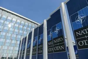 Дронот што падна врз зграда во Романија бил руски, соопшти НАТО