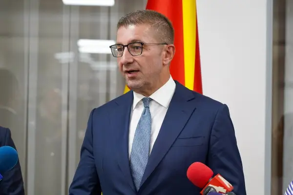 Мицкоски во Нови Сад на свечената академија „80 години од преселувањето на Македонците во Војводина“