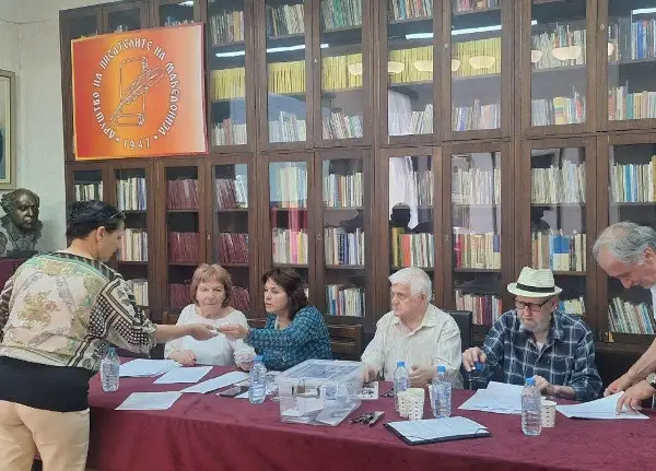 Писателката Гордана Јовиќ-Стојковска избрана за претседателка на ДПМ