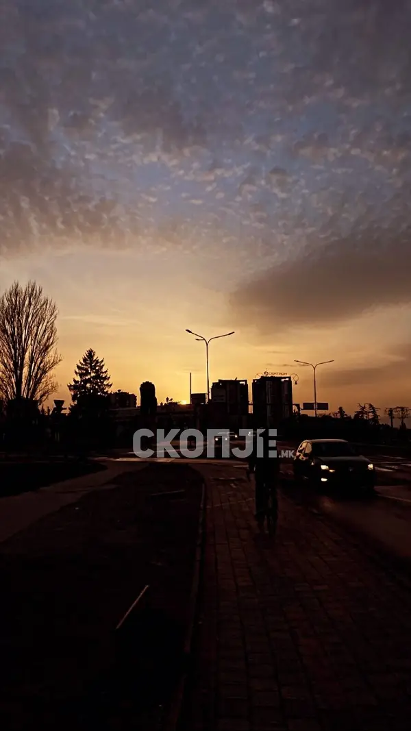 Сончево со мала до умерена облачност, температурите до 33 степени