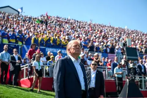 ТРАМП СО СНААТА ЛАРА ТРАМП: Не брзам со Иран оти цените на бензинот ќе се намалат, но ако брзате нема да добиете добар договор
