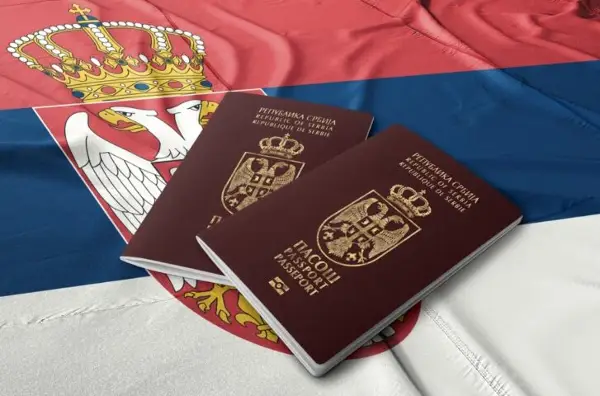 Пасоши за „инстант Срби“: Новиот Закон за државјанство „смрди“ на изборен инженеринг