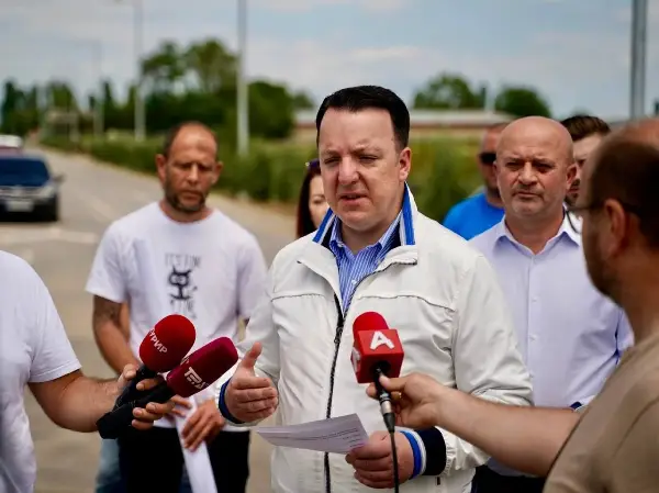 Николоски: Во Новаци инвестираме 1,2 милиони евра во изградба на индустриска зона и улици, а веќе се градт и првите две фабрики
