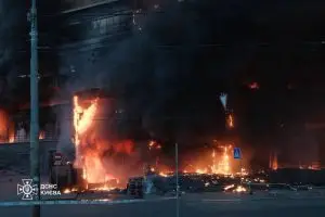 ВИДЕО: Голем руски напад на Киев, мртви, ранети и затрупани под урнатините