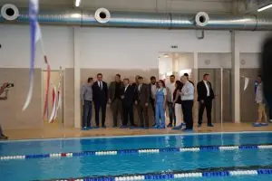 Пуштен во употреба нов затворен базен во Карпош наменет за најмладите