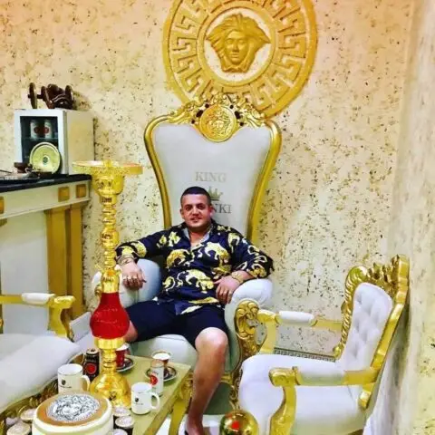 Шенки Версаче од Арачиново, медиумска ѕвезда во Србија: Србинките се најубави жени