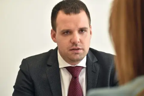 ДЕТАЛИ од Финансиска полиција: Богоев влијаел на тендерска документација, директно и индиректно побарал и примил подарок