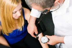 Нутриционистите открија кој е најдобар пијалак за намалување на крвниот притисок