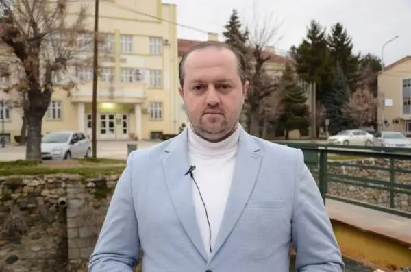 Се огласи Корлевски - Потврдите за присуство на Советот не се печатат по дома или кај претседателот на Советот!