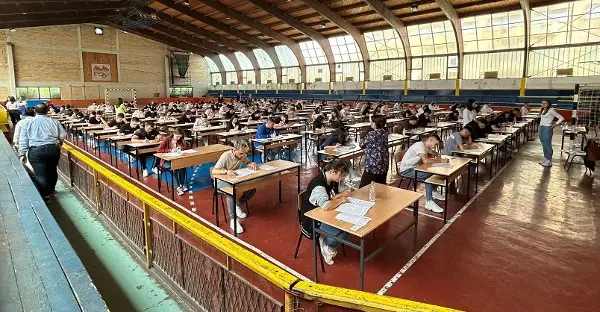 Над 14 500 кандидати за полагање на матурата, денеска изборен екстерен испит – странски јазик, математика или историја