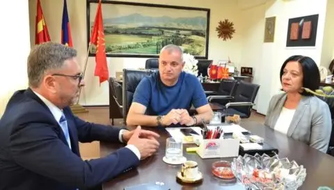 Средба Костадиновски со заменик-министерот за економија, Ристевски