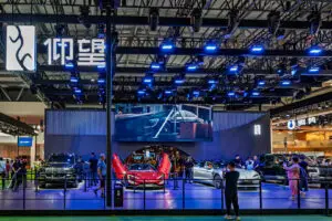 САД ги додадоа Alibaba и BYD на листата компании поврзани со кинеската војска