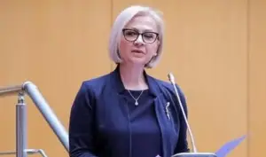 Груевска-Маџовска: Никој не се грижи за македонскиот јазик, Господ да ни е напомош