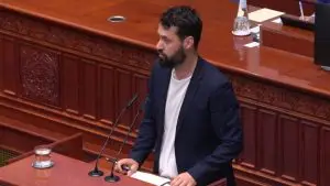 Исмаил: Зошто Божиновска го крие Меморандумот со кој се фалеше од Вашингтон?
