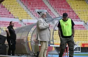 УЕФА го казни Вардар со 250.000 евра поради двојни договори и фалсификати
