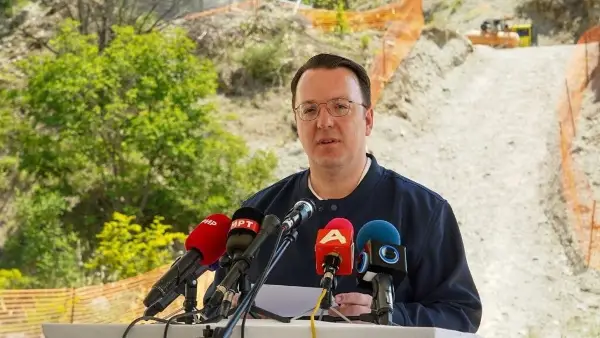 Николоски: Со забрзана динамика продолжува изградбата на железничката линија кон Бугарија