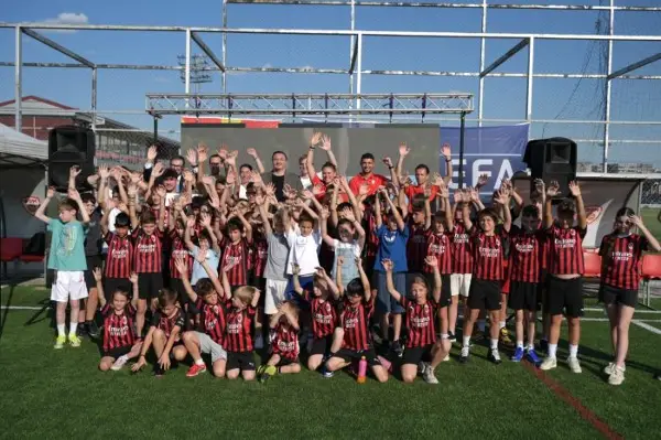Министерот Ристовски на отворањето на младинскиот фудбалски камп на AC Milan во Скопје: Ова е ретка можност за нашите млади спортисти да учат од европските гиганти
