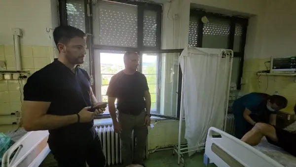 Пожарот во штипско ставен под контрола, оштетени викендички, повредениот е во добра здравствена состојба