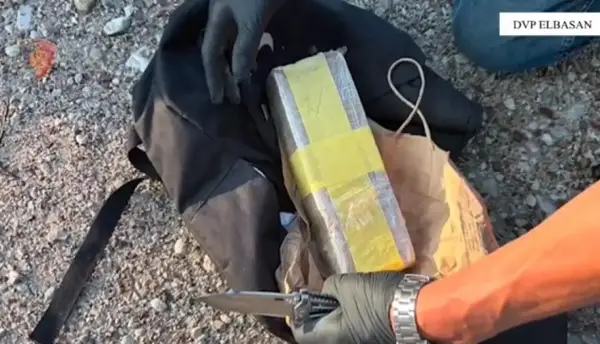 Уапсен македонски државјанин во Албанија со килограм хероин скриен во комбе