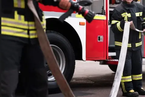 Голем пожар избувна во трговски центар во Белград