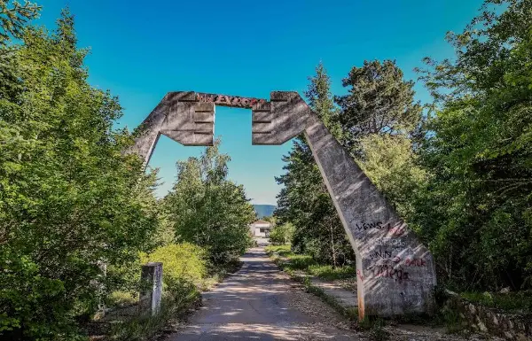 Смртта на Европа и Југославија