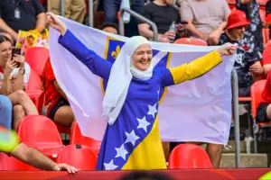 Би-би-си е импресионирана од песната на „Дубиоза колектив“ — „Јас сум од Босна, одведи ме во Америка“ го освои светот