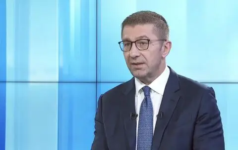 Мицкоски: Го осудувам инцидентот со дипломатските возила, МВР го обезбеди сторителот