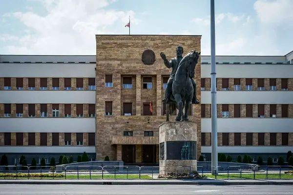 ВМРО-ДПМНЕ бара од СДСМ за денеска да ја закаже јавната расправа за предлог-законот за игри на среќа