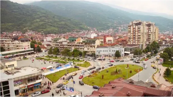 Уставeн ја укина одлуката со која беа преименувани плоштадот и повеќе улици во Тетово