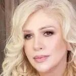 (Фото) Ребека сподели ретка приказна за сестра ѝ Хелена: „Недостигате!“