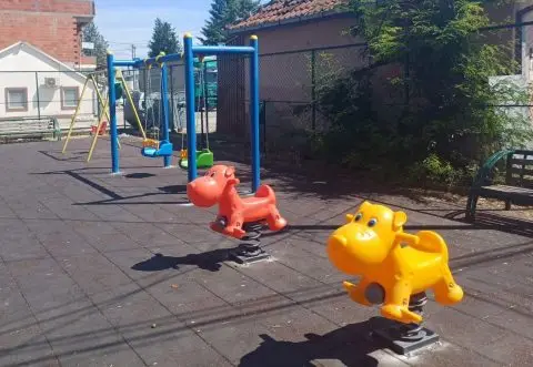 Поставена нова урбана опрема на детските игралишта низ општина Илинден