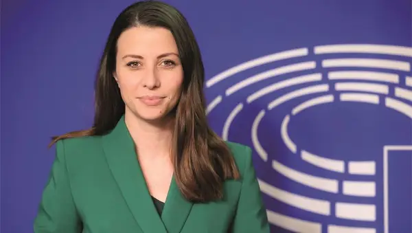 ЕВРОПРАТЕНИЧКАТА ЈОВЕВА: Македонија не треба да ја плаќа цената за нечии политички, историски и јазични фрустрации