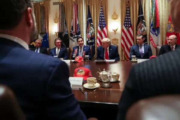 Трамп сака да го забрза одземањето државјанства на лицата обвинети за измами 