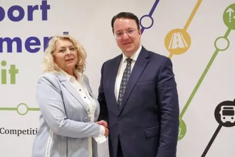 Николоски и Софронијевиќ разговараа за брзата пруга на Коридор 10 и гасниот интерконектор меѓу Македонија и Србија