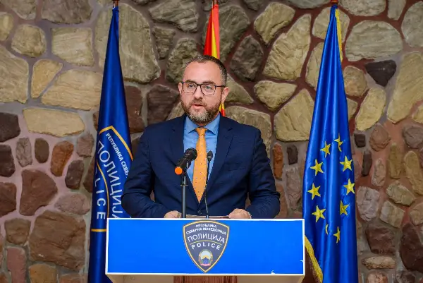 Тошковски најави построги правила за електричните тротинети и повисока старосна граница за управување