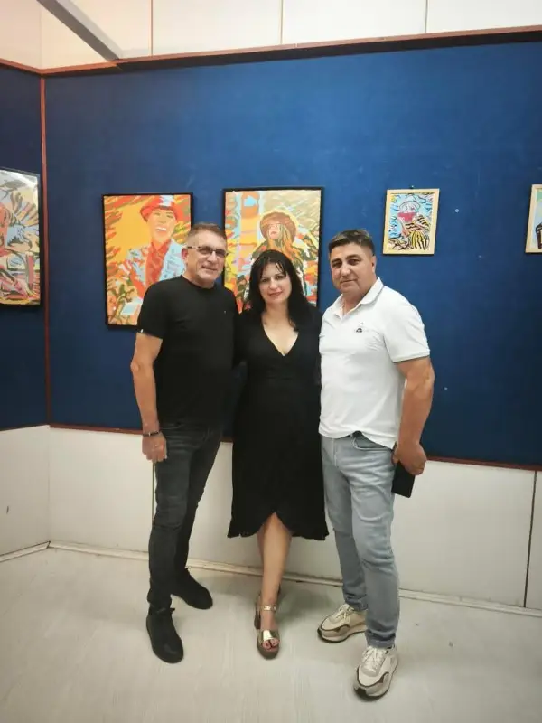 Со изложбата „Ритам на фигурата“ Дона Да Видра одбележа јубилеј, а десеттиот посетител на изложбата доби подарок – оригинална слика од авторката