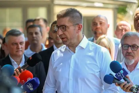 Мицкоски: До крајот на јуни ќе се формализира реконструкцијата на Влада, до1 јули списокот ќе се најде пред пратениците