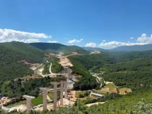 До каде е Гостивар-Букојчани, делницата што треба да ја заобиколи Стража?