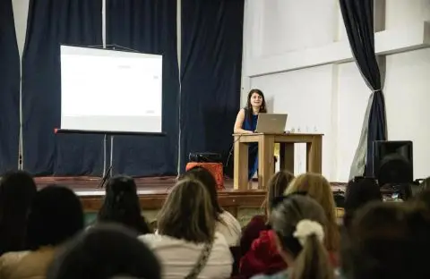 Во Пехчево се одржа обука за примена на вештачката интелигенција за унапредување на дигиталните компетенции на жените