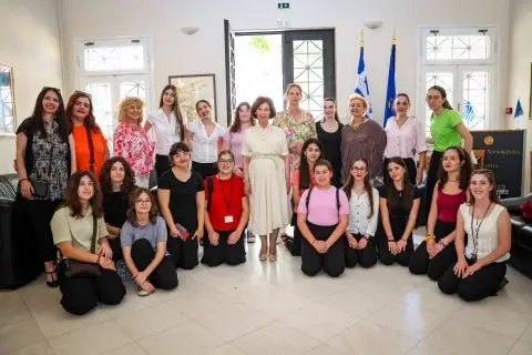 (Фото) Гордана Сиљановска-Давкова на прием во Грчката амбасада, организиран по повод изведбата на „Кармина Бурана“