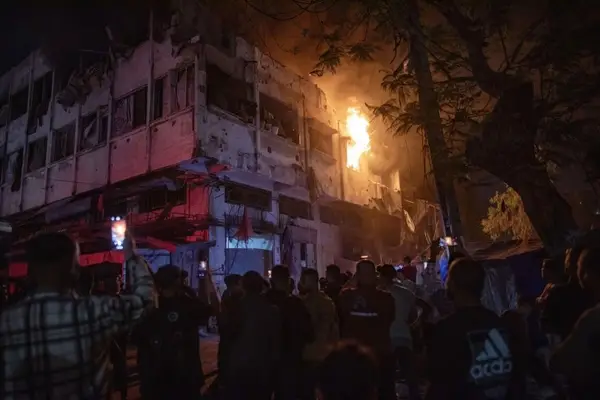 Најмалку пет лица се убиени во израелски напади во појасот Газа, меѓу кои и дете