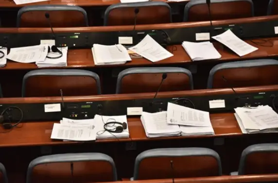 Амандманска расправа по предлог-законите за судска служба и за јавнообвинителска служба