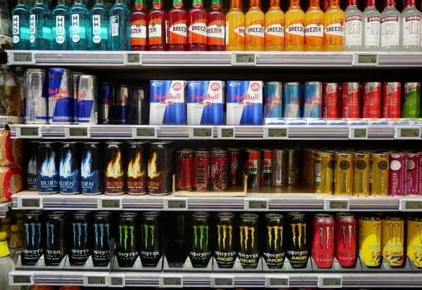 Холандија воведува данок на шеќер - ќе поскапат газираните пијалаци, соковите и некои видови пиво