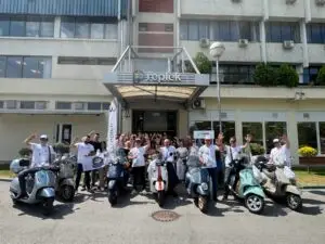 Реплек ги поддржа македонските весписти на пат кон Рим по повод 80-годишнината на Vespa