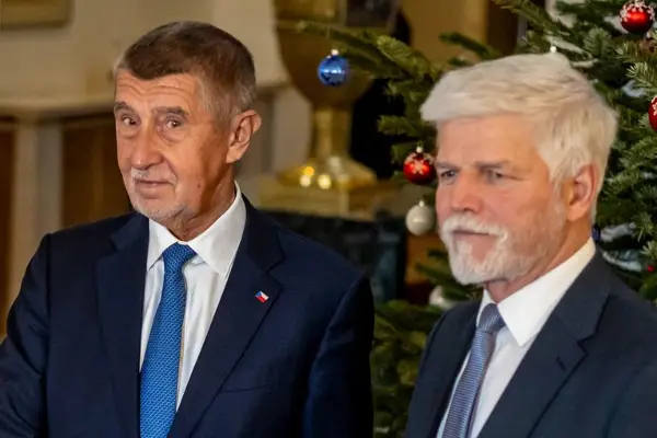 Чешкиот Уставен суд  ѝ наложи на Владата да му дозволи на претседателот Павел да присуствува на самитот на НАТО