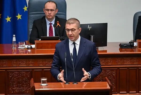 Мицкоски: Соседна држава заедно со опозицијата шират теза ЕУ да ја сопре финансиската помош за Македонија