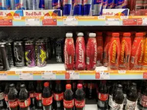 Тројца кардиолози открија кој пијалак никогаш не го пијат — може сериозно да му наштети на срцето