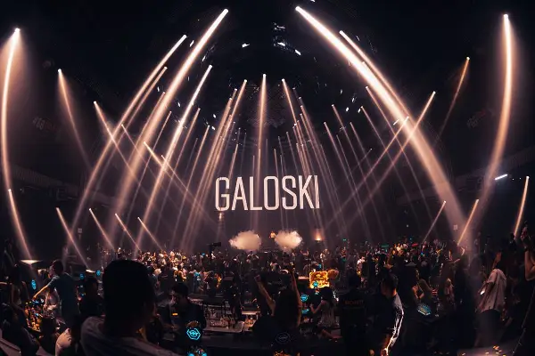 Александар Галоски, Македонецот што го слушаат David Guetta и Swedish House Mafia
