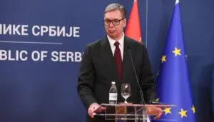 Од март се враќа задолжителниот воен рок во Србија, најави Вучиќ