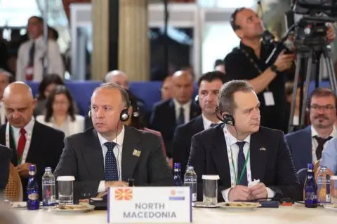 Гаши: НАТО мора да остане силен и подготвен за брза реакција